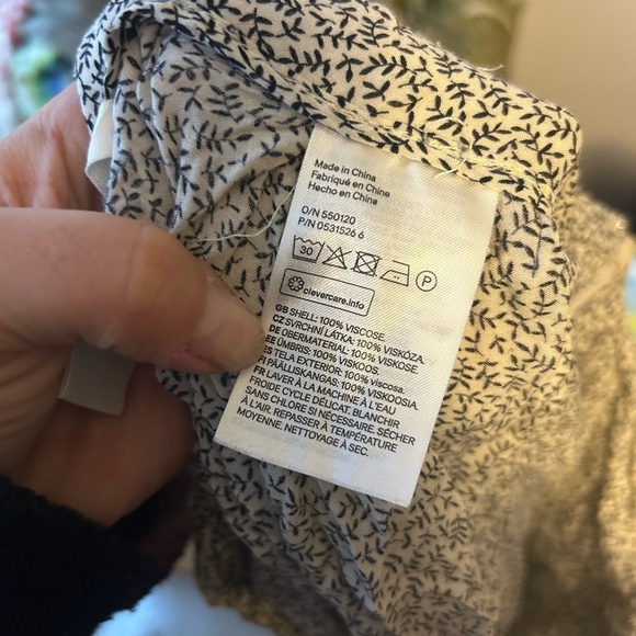 H&M Ditsy Floral Cinched Mini Skirt - Picture 4 of 5